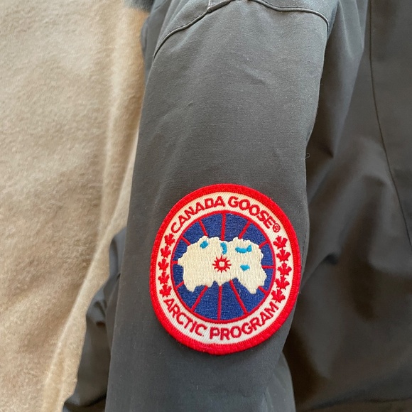 Women’s Canada Good Victoria Parka black size xl - Picture 7 of 8